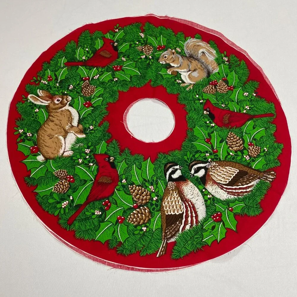 Christmas Wreath Fabric Panels With Woodland Animals & Holly Design 18” Diameter - Picture 2 of 4